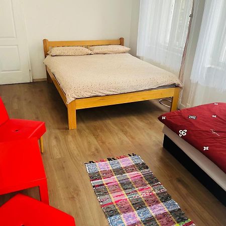 East Point Hostel Budapest Eksteriør bilde