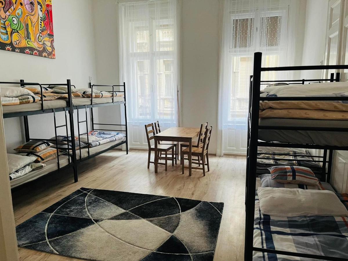 East Point Hostel Budapest Eksteriør bilde