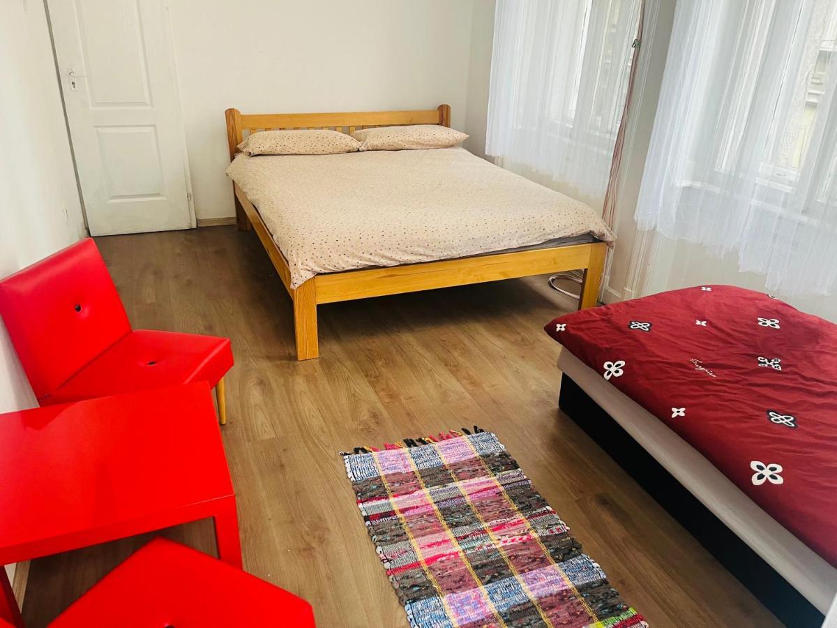 East Point Hostel Budapest Eksteriør bilde